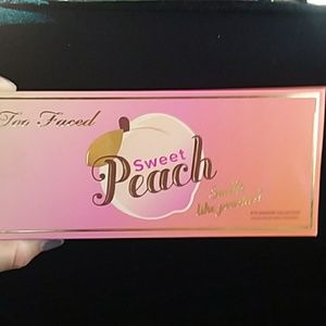 Too Faced Sweet Peach Eyeshadow Pallet